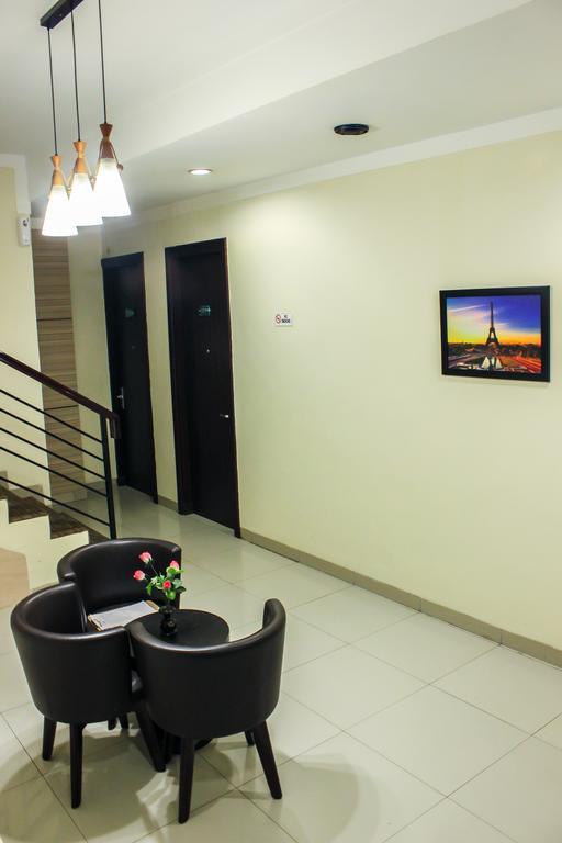 Vindhika Hotel Makassar Eksteriør billede