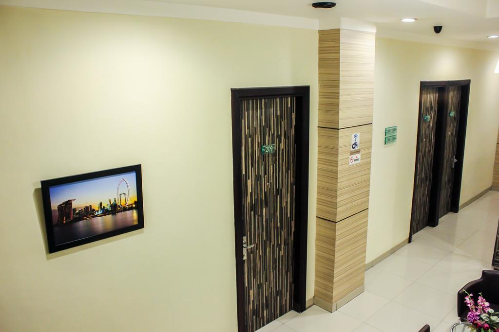 Vindhika Hotel Makassar Eksteriør billede