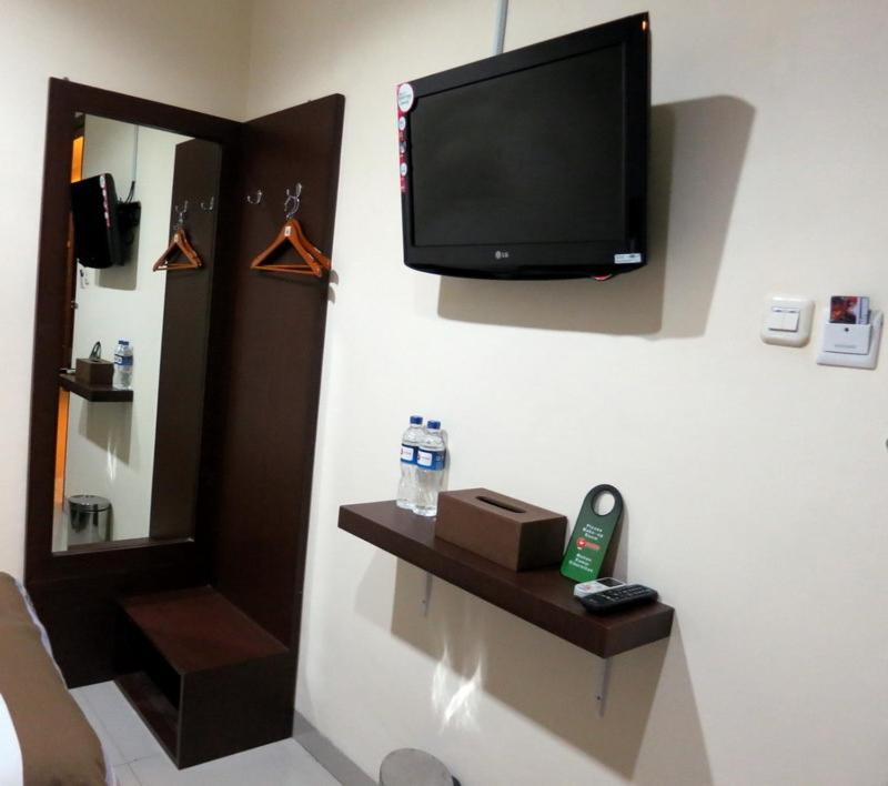 Vindhika Hotel Makassar Værelse billede